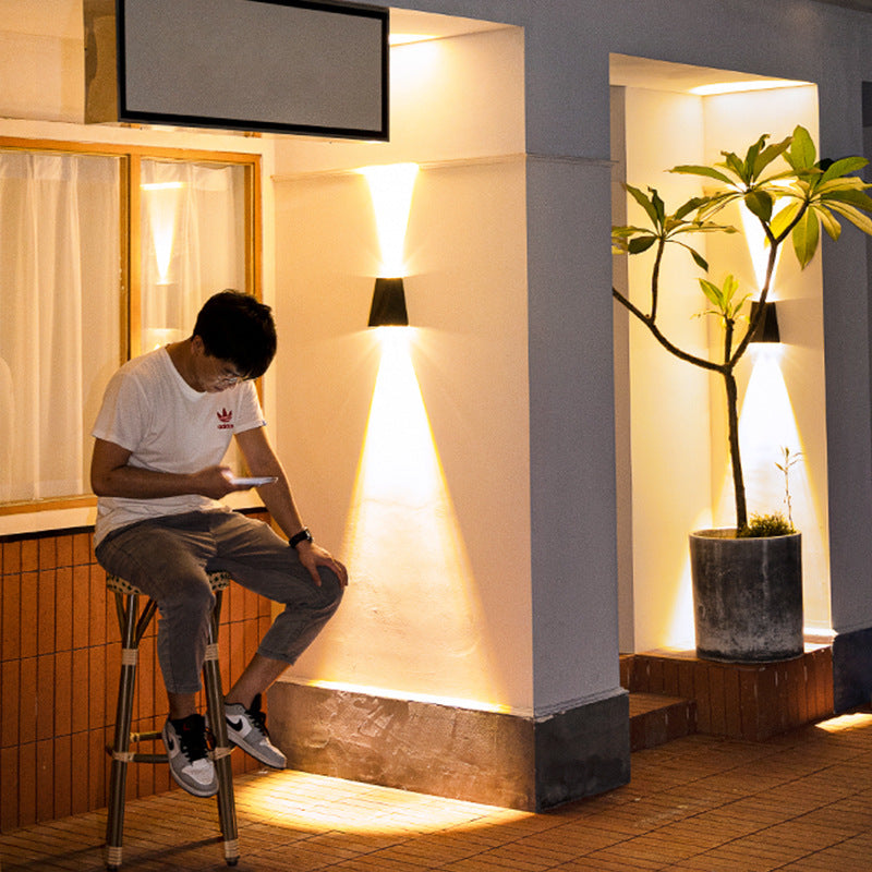 EXCLUSIVE LIGHT